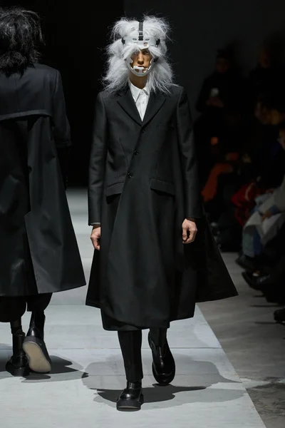 Look 27